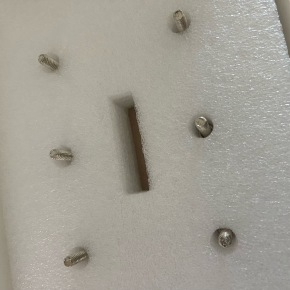 Cabinet knobs - Picture 3 of 4